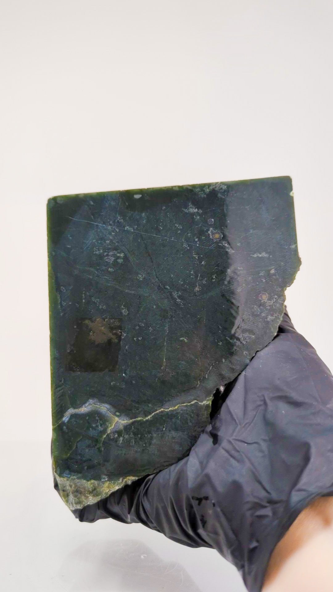 2.247kg - B+ grade - Nephrite Rough