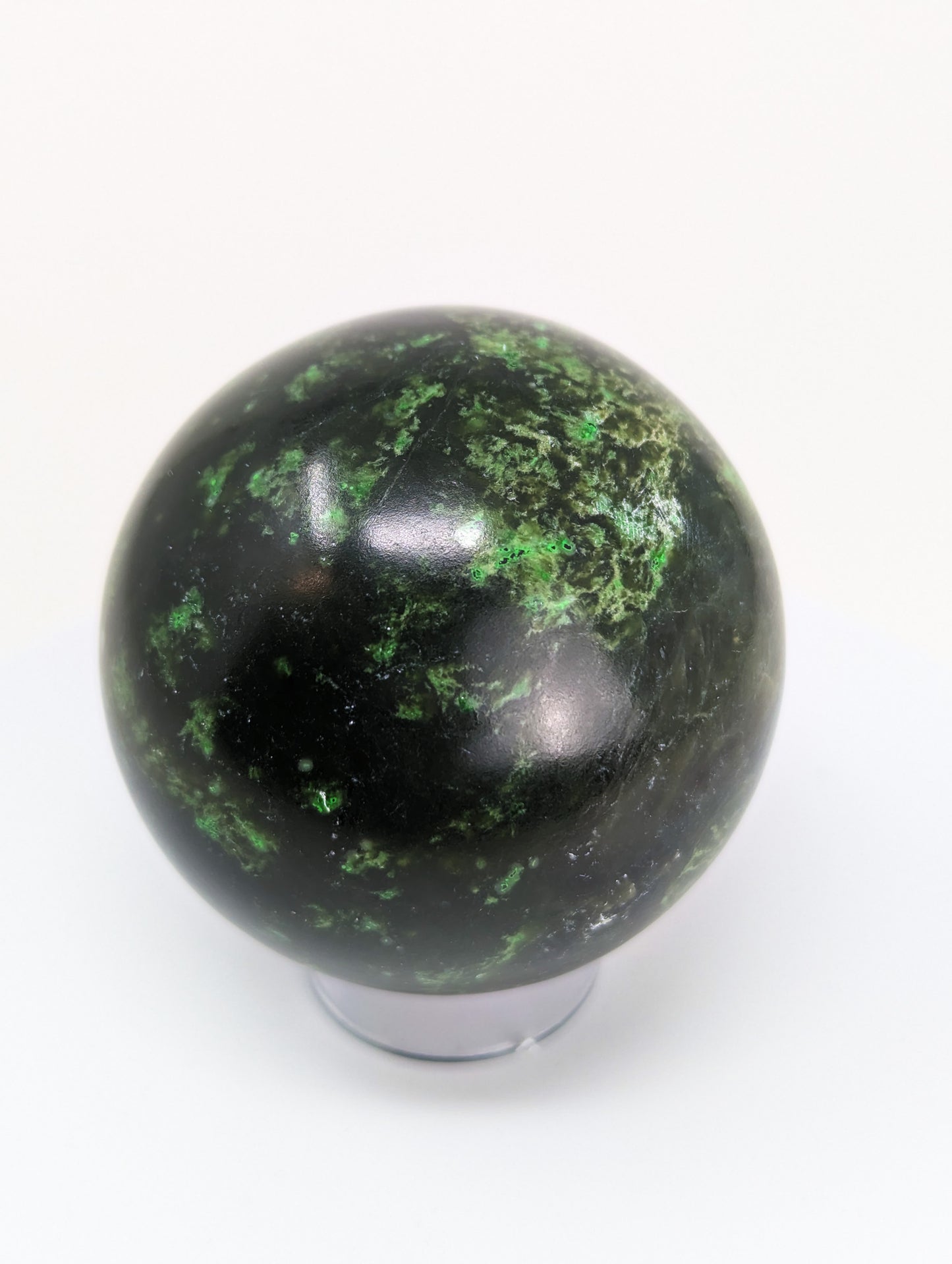 British Columbia Nephrite - Sphere - B Grade - 1pc - 445g