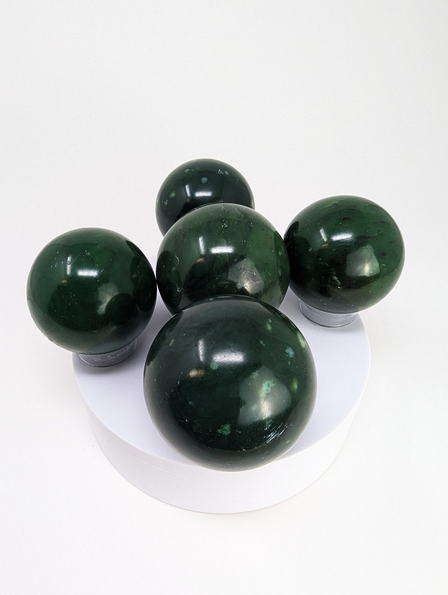 British Columbia Nephrite - Sphere - A Grade - 5pc - 1945g