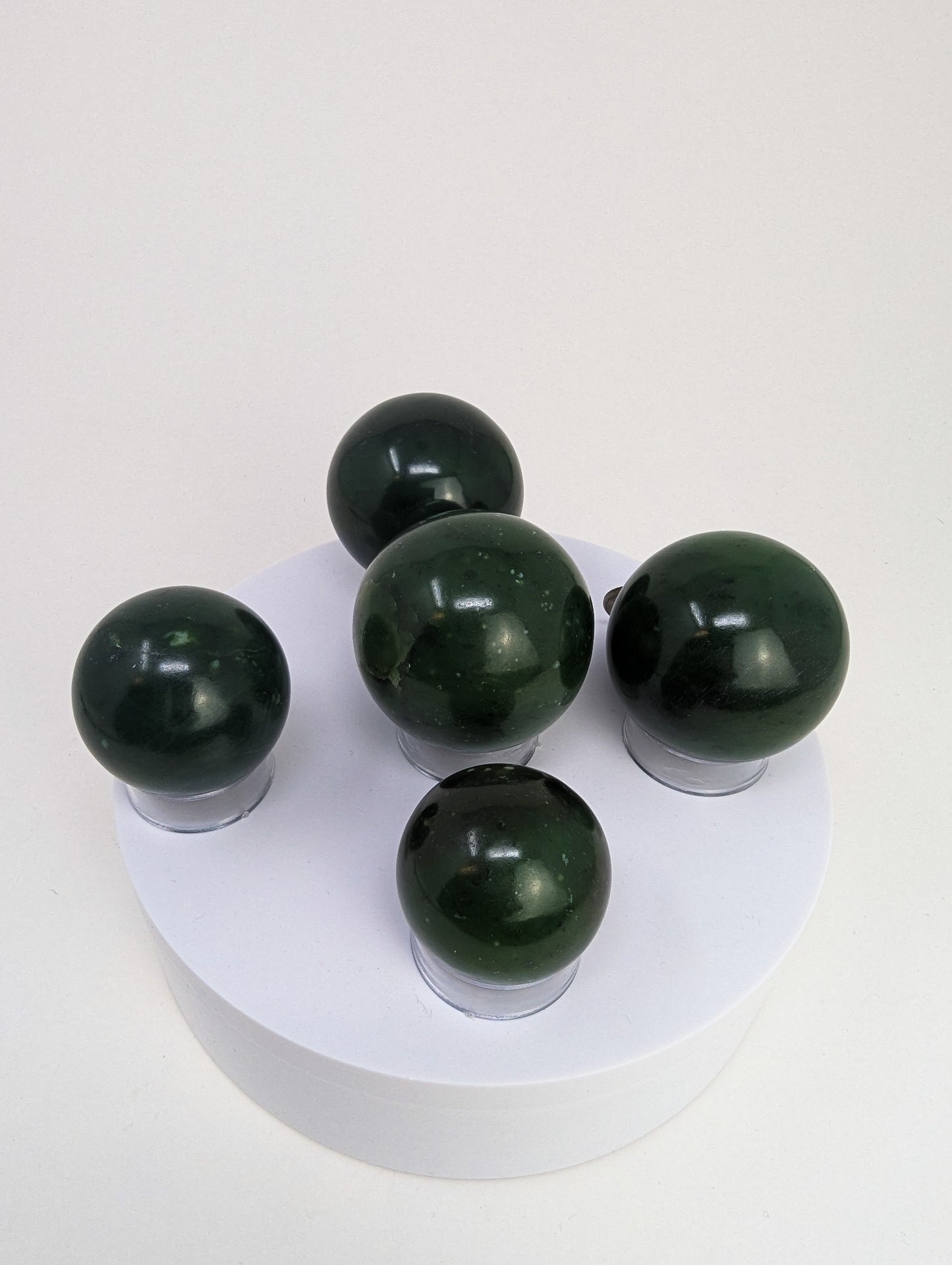 British Columbia Nephrite - Sphere - Grade A - 5pc - 763g