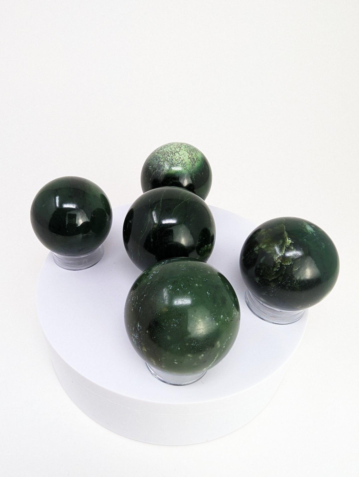 British Columbia Nephrite - Sphere - B+ Grade - 5pc - 933g