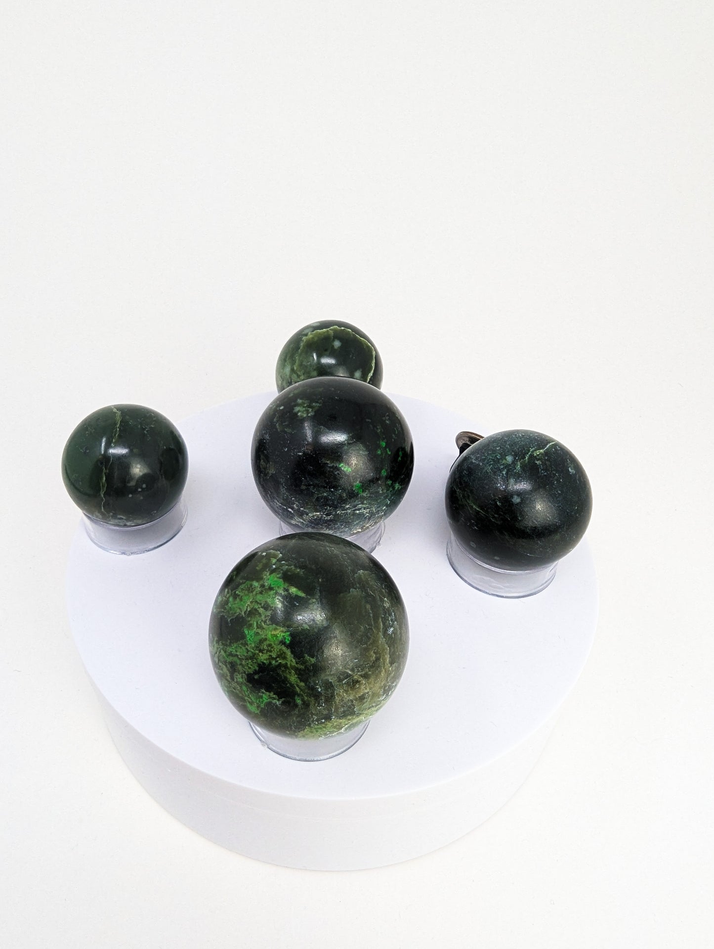 British Columbia Nephrite - Sphere - C Grade - 5pc - 568g