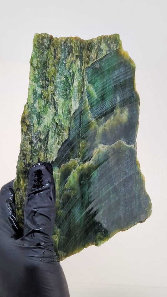 1733g - B grade - Nephrite Rough