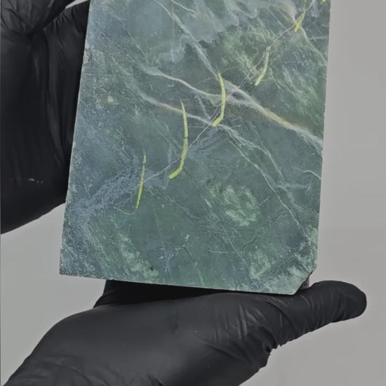 1.168kg - A Grade - Nephrite Rough