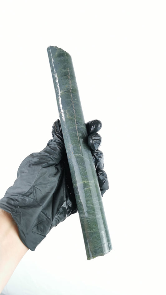 610 grams - B grade - Drill Core - Nephrite